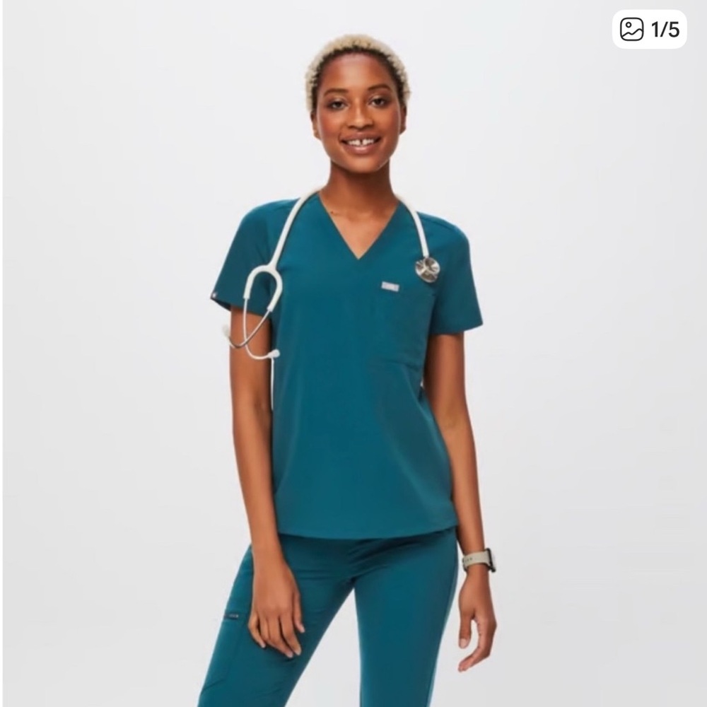 FIGS - Caribbean Blue scrub set